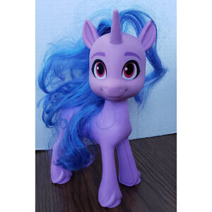 2020 My Little Pony New Generation Unicorn Izzy Moonbow Figure 9” Brushable
